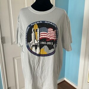 Saluting NASA Space Shuttle 1981-2011 Science Is America's Answer Size L T-Shirt